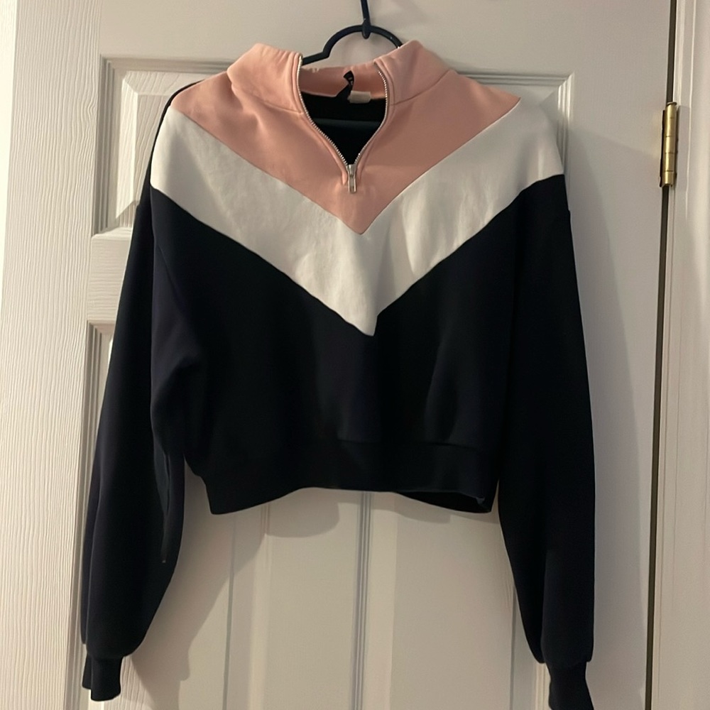 H&M color block quarter zip, size M